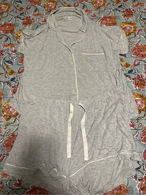 Stars Above Women’s  Light Gray Short Sleeve Pajama Size 1X